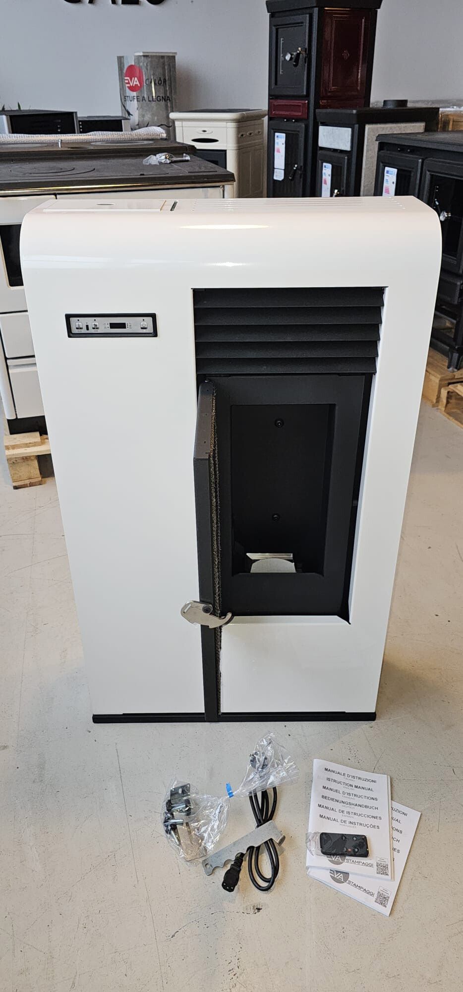Piec piecyk kominek na pellet typu SLIM Eva Calor Zita 7,5 kW