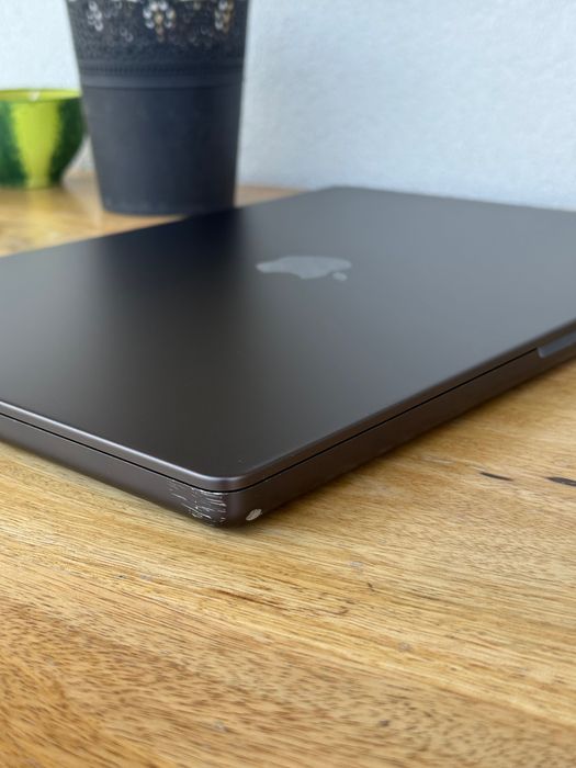 Apple MacBook Pro 16” M3 Pro / 36 GB RAM / 512GB SSD