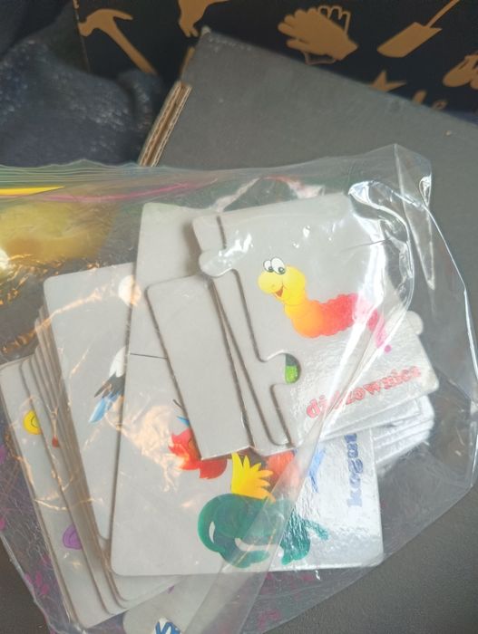 Gra logiczna puzzle  Co jem