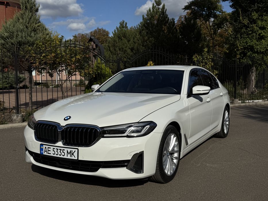 Продам машину Bmw 5 series 2.0 бензин