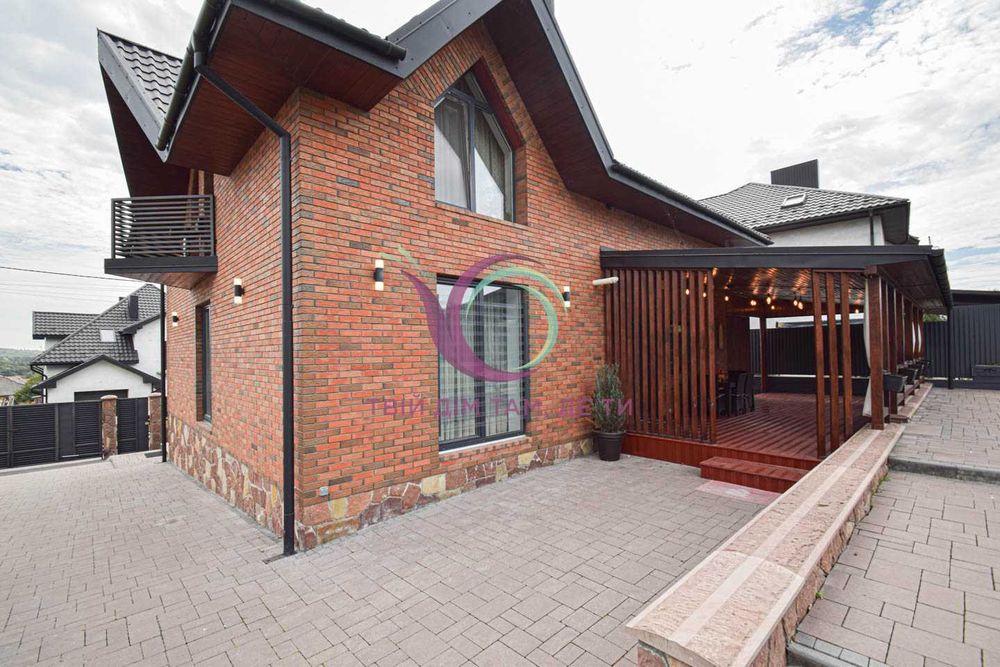 5-к. будинок 176 м2 з власним подвір’ям за вул. Гузара