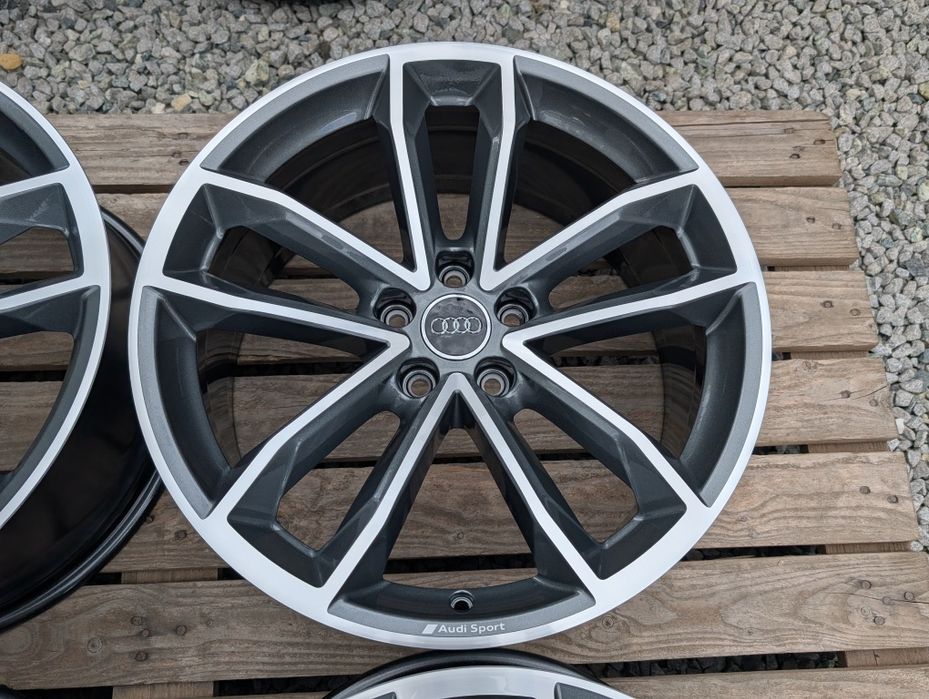Oryginalne felgi Audi A4 A5 8W0 Sline 19" 5x112 ET32