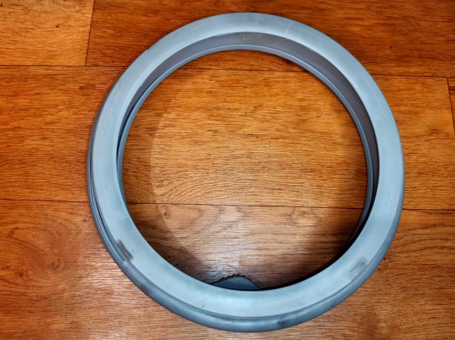 Манжета люка прокладка двери стиральной машины Ariston 144001109