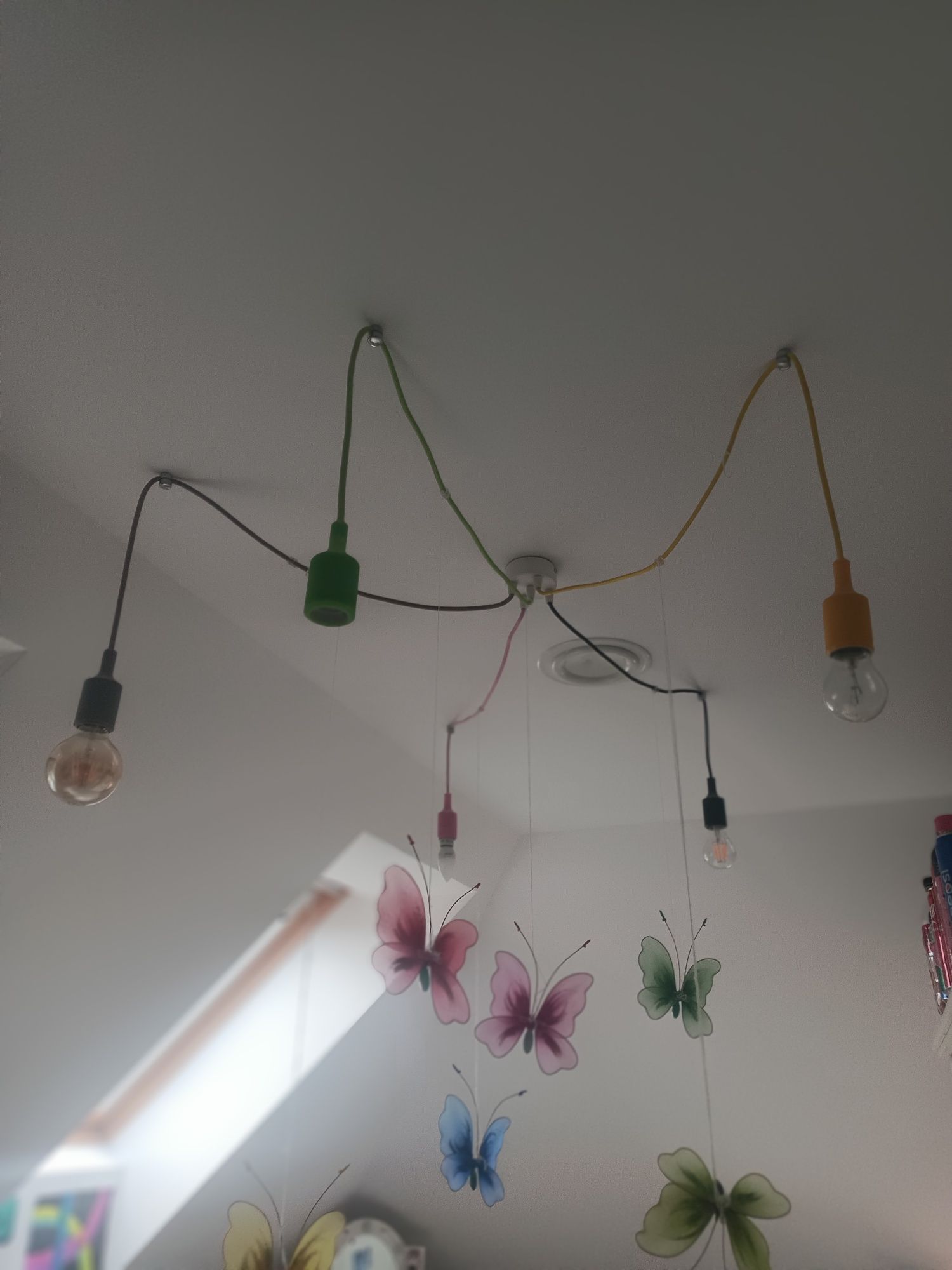 Lampa sufitowa kolorowa pająk