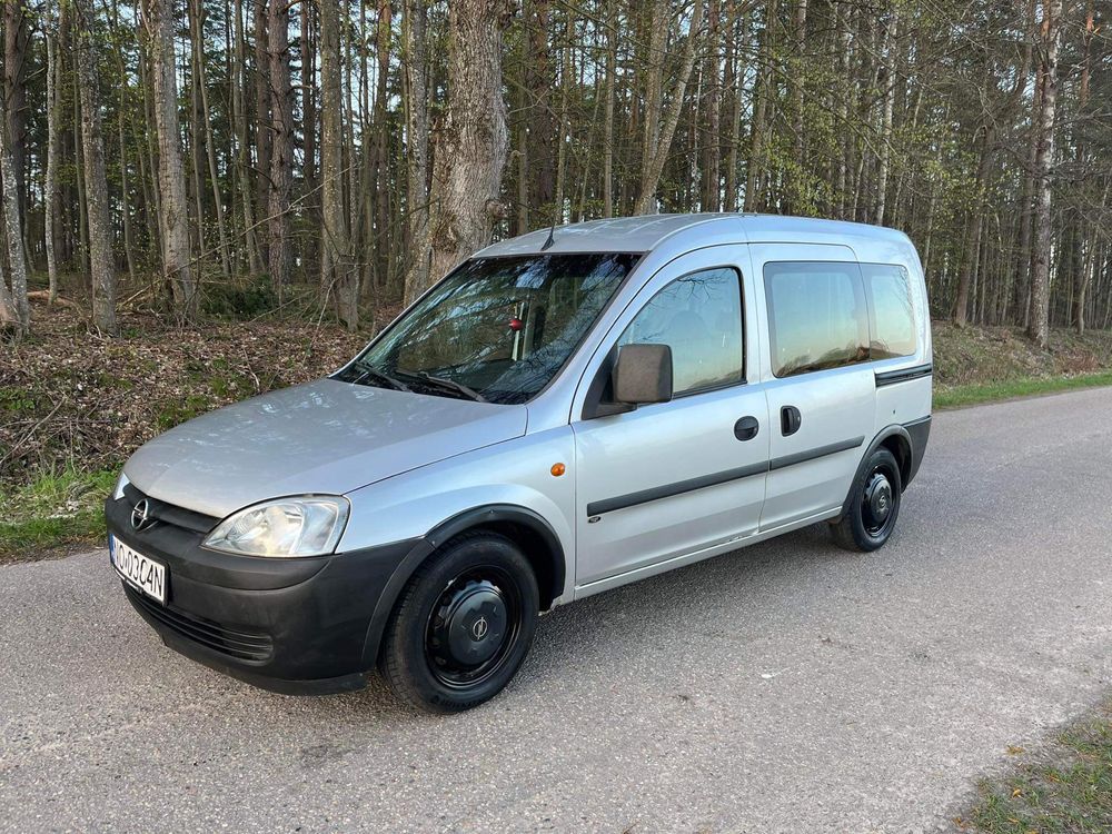 Opel combo 1.6benz Gaz 2002 opłaty na rok stan BDB