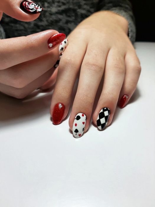 Послуги майстра манікюру та педикюру