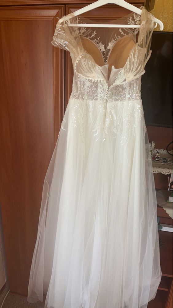 Sprzedam piękną suknie ślubną