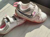 Buty Nike rozm 28.5