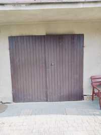 Drzwi garażowe ocieplone