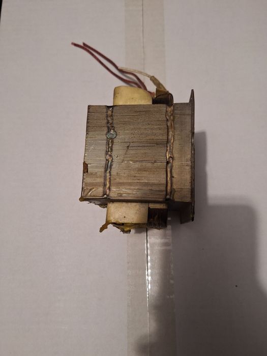 Transformator z mikrofalówki GAL 700E-4