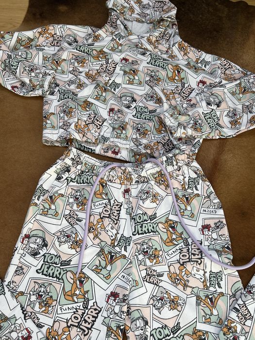 Dres dziewczęcy Tom i Jerry 152/158 używany