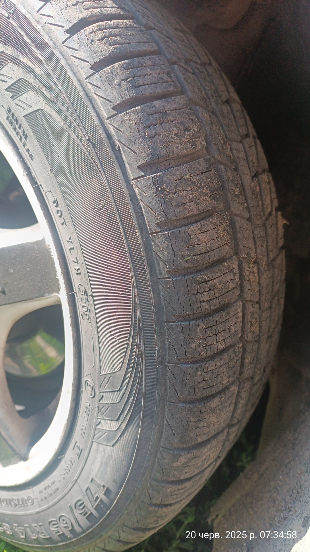 Продам колеса взборі 185/65/R14 або самі титани