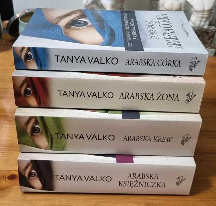 Seria 4 książek, autorka Tanya Valko