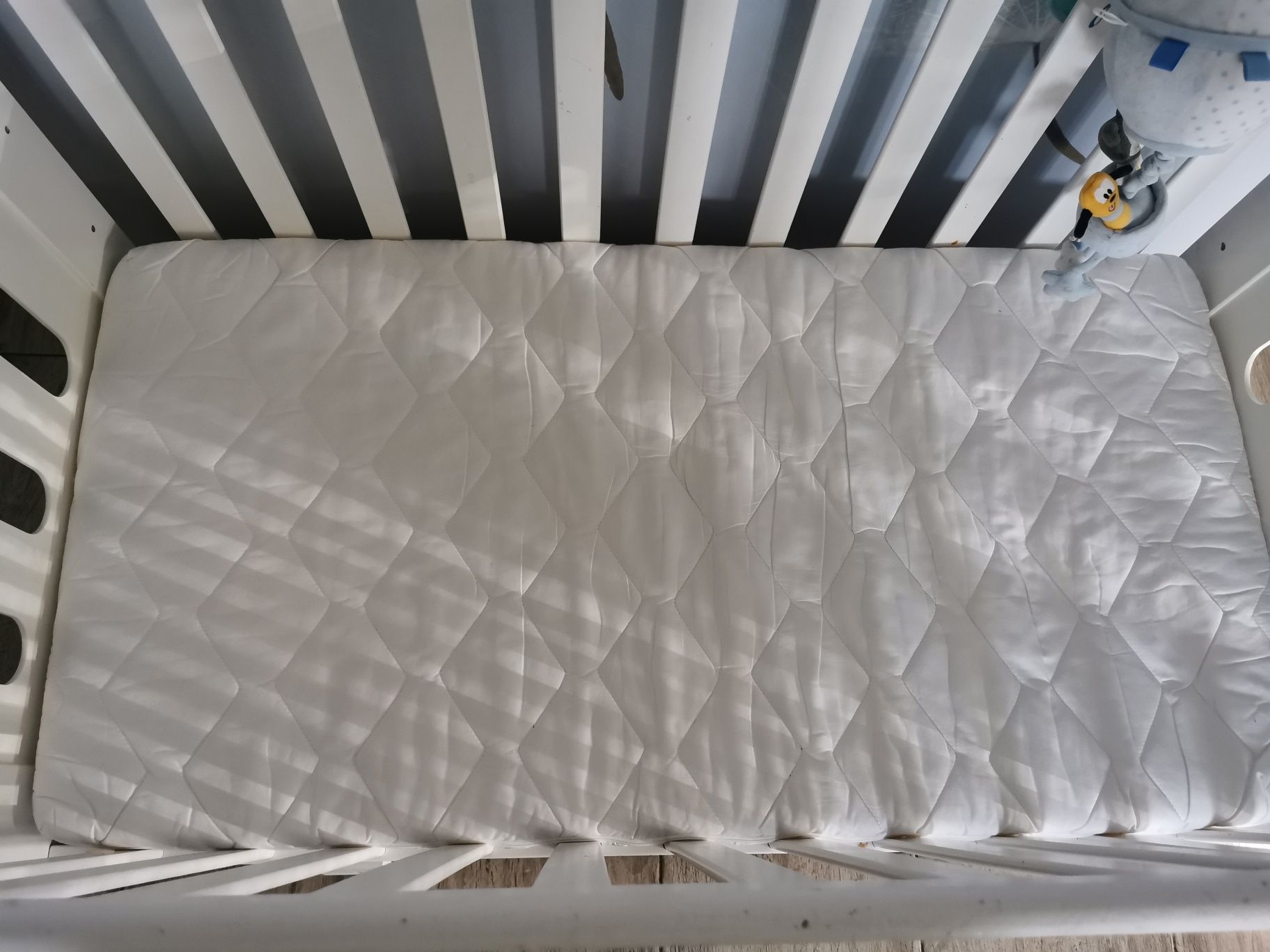 Łóżeczko niemowlęce 120x60 z materacem i szuflada