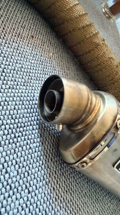 Escape Yoshimura TRS