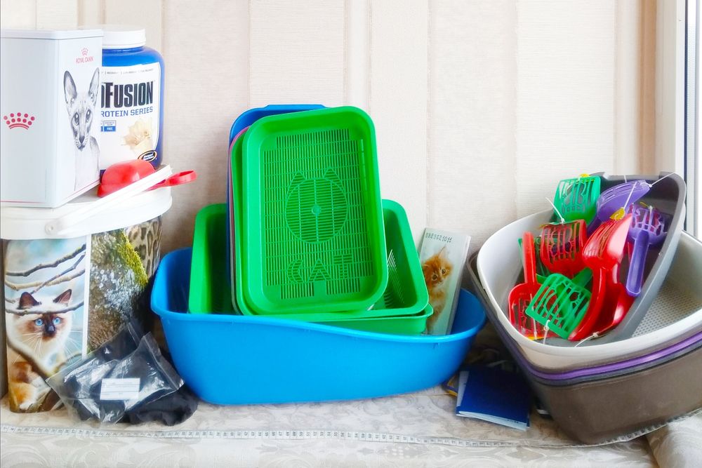 Товары для животных Миски Одежда Игрушки Воротники Тара Поддоны и др.