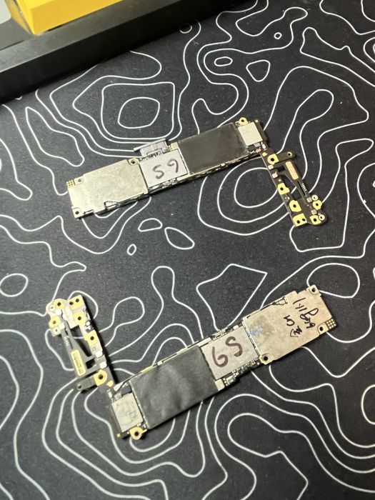 Материнська плата iPhone 6s 32,64гб, та інші запчастини