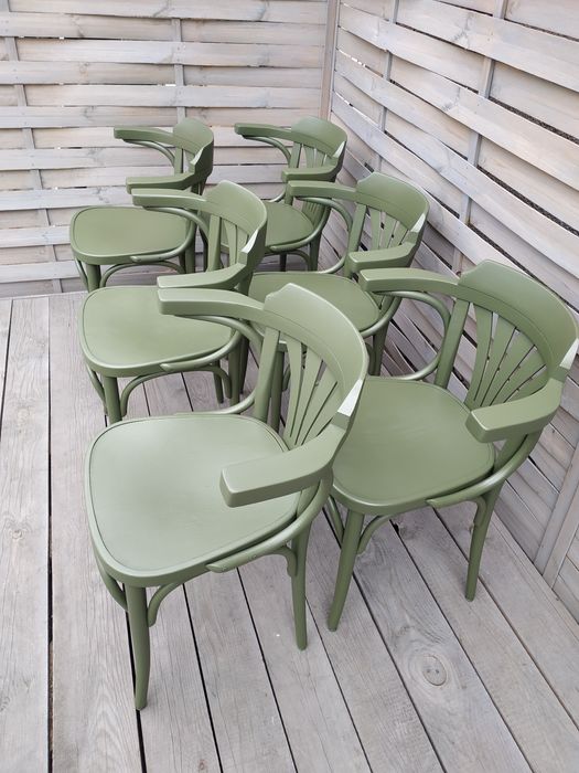 Fameg Thonet krzesła gięte z podłokietnikiem oliwkowe 35szt.