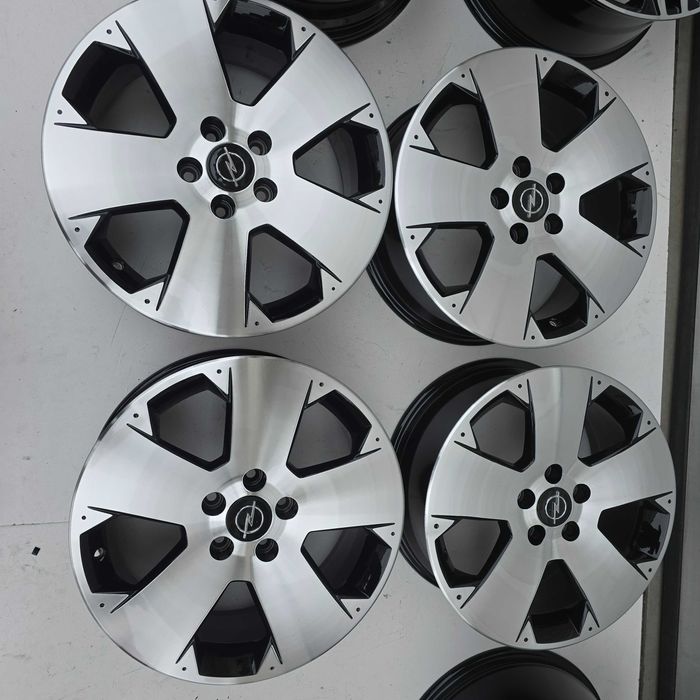 Alufelgi OPEL Astra H VECTRA SIGNUM Zafira MERIVA 5x110 ET41 17'' 7.0