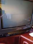Telewizor turystyczny Grundig super color wraz z dekoderem DVB-T2
