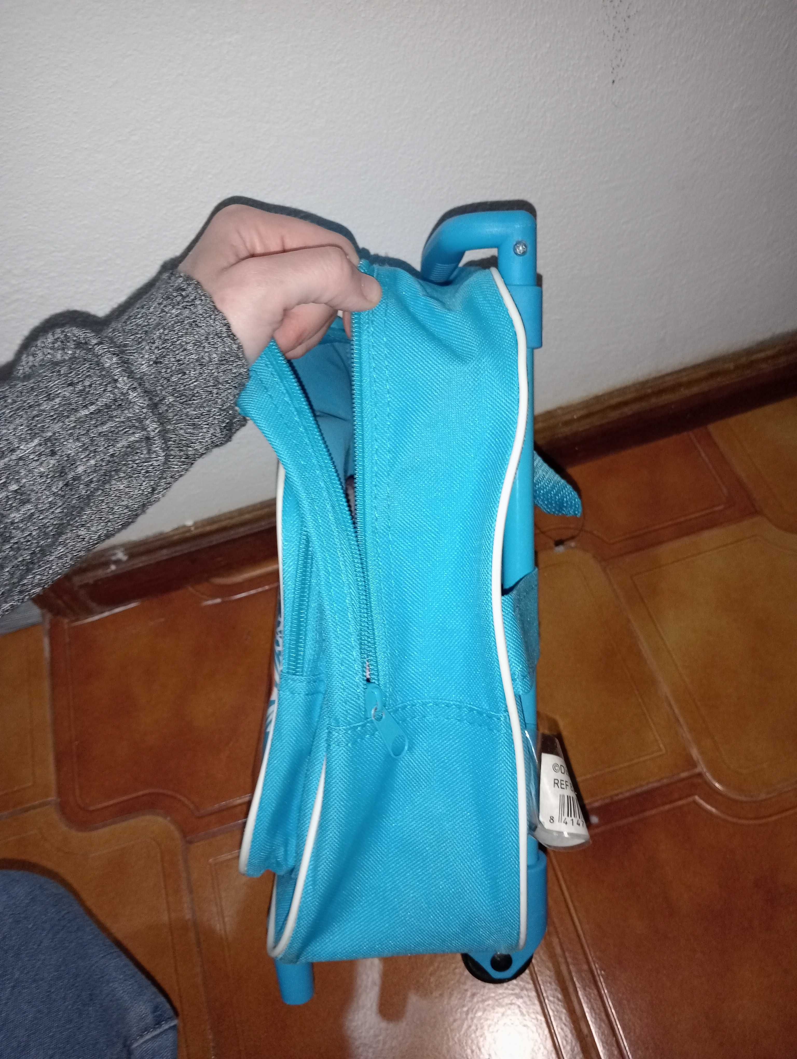 Mochila da Frozen com rodinhas +lancheira térmica