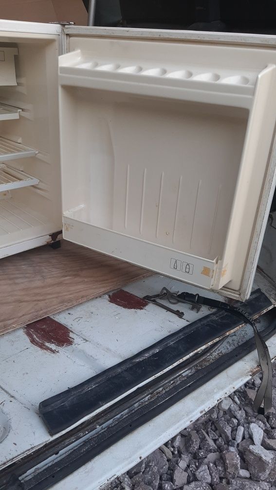 Lodówka absorpcyjna camper przyczepa