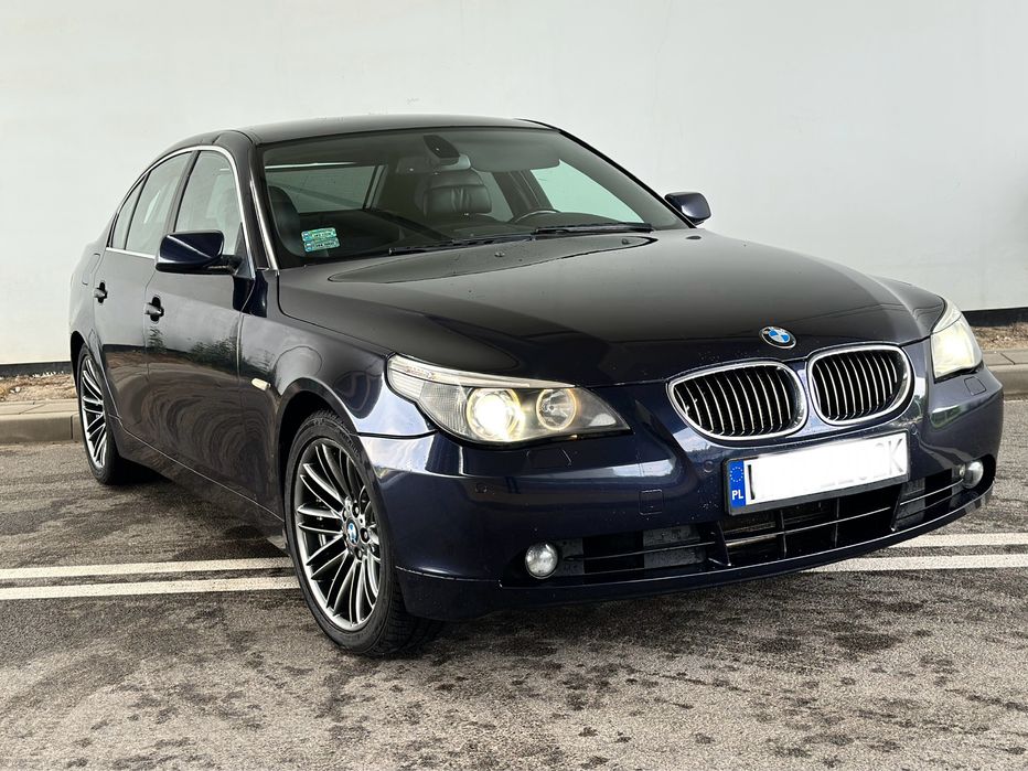 Bmw e60 545i 333KM xenon, komfoty czarne ,duza navi,