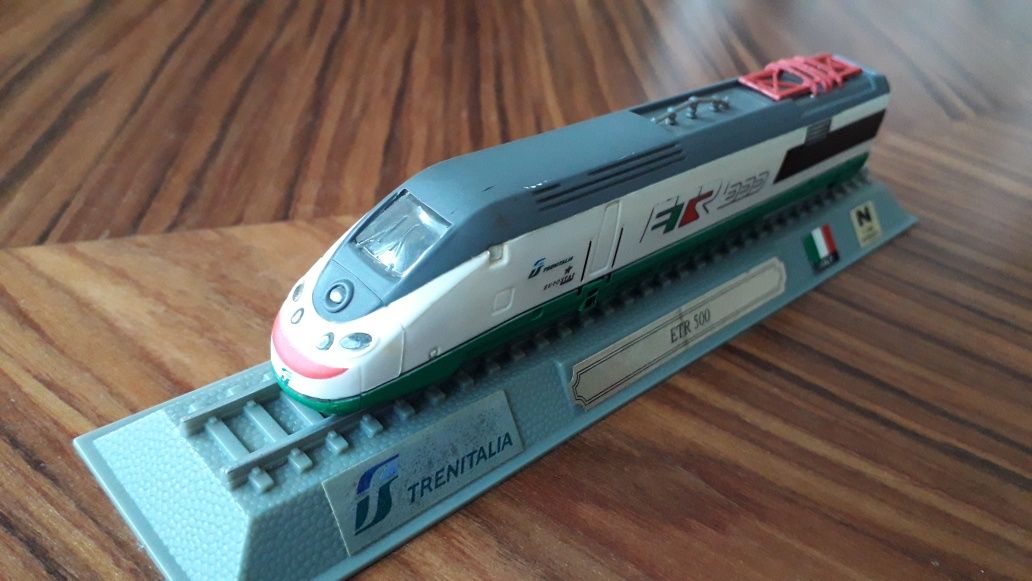 Modelo comboio locomotiva Alta Velocidade