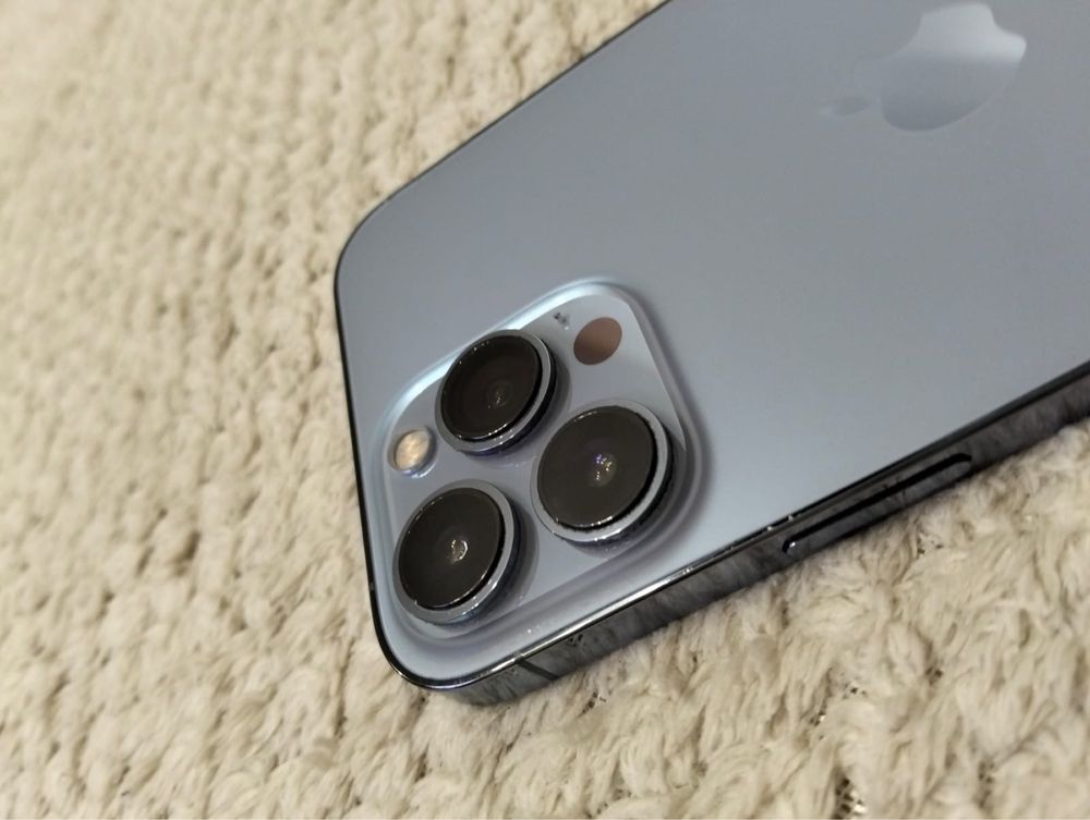 Vendo iphone 13 pro max como novo, usado sempre com capa!