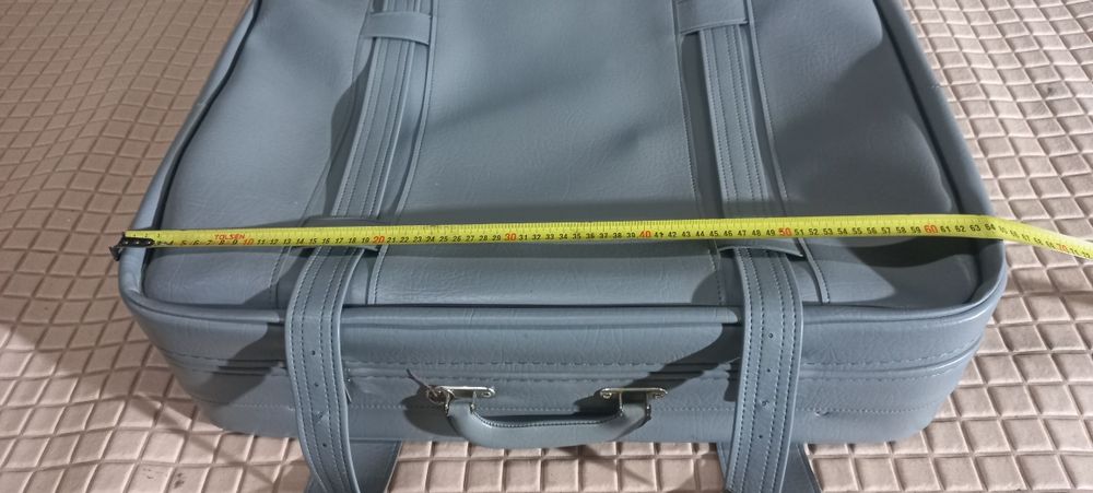 Шкіряний чемодан,  1990 року виготовлення,  з ключами, гарний стан