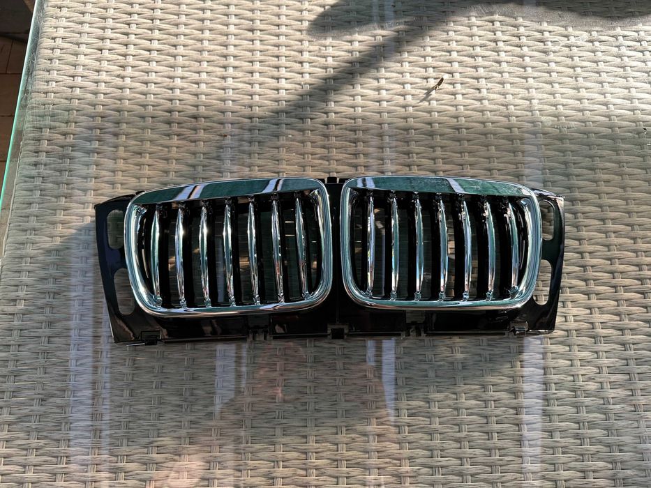 Решітка радіатора BMW E34 ціна за комплект (3 елемента)