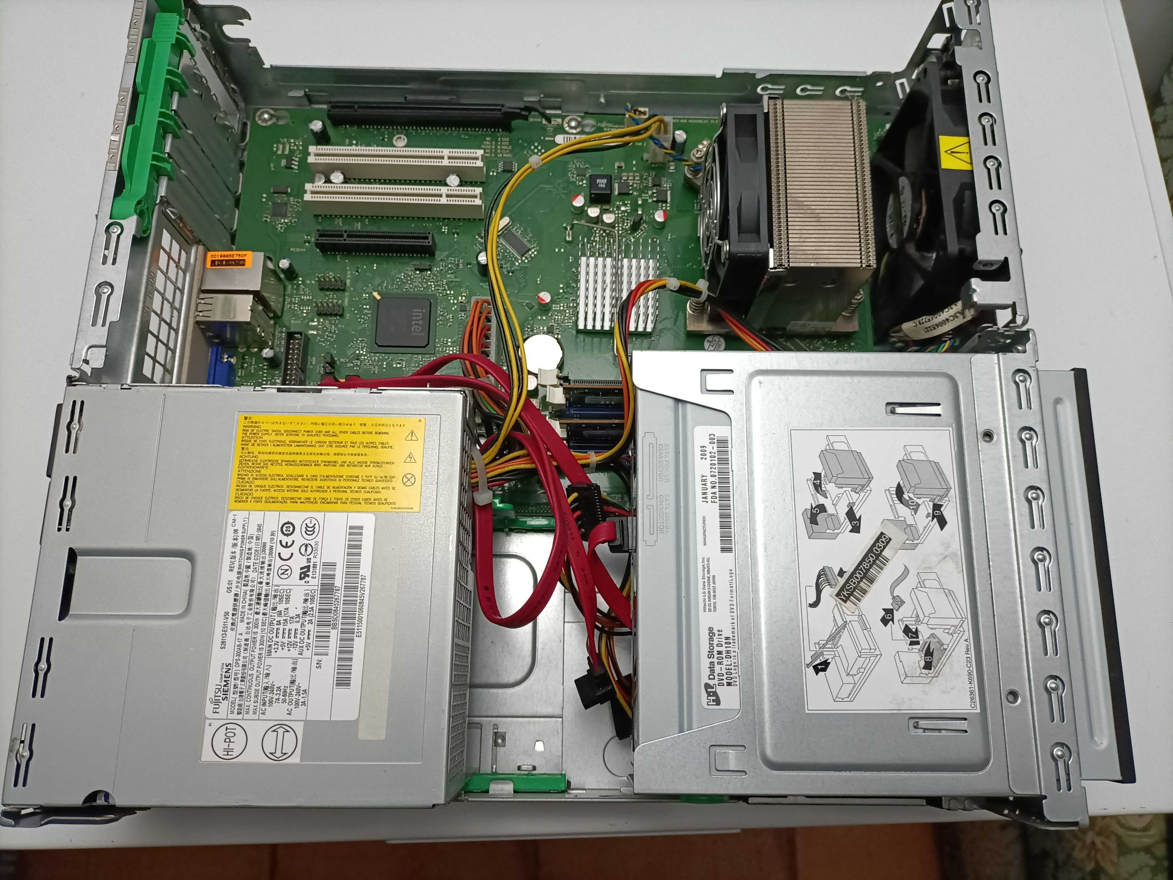 PC - Fujitsu Siemens (Peças)