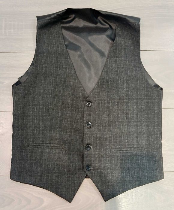 Стильний чоловічий костюм 3-ка