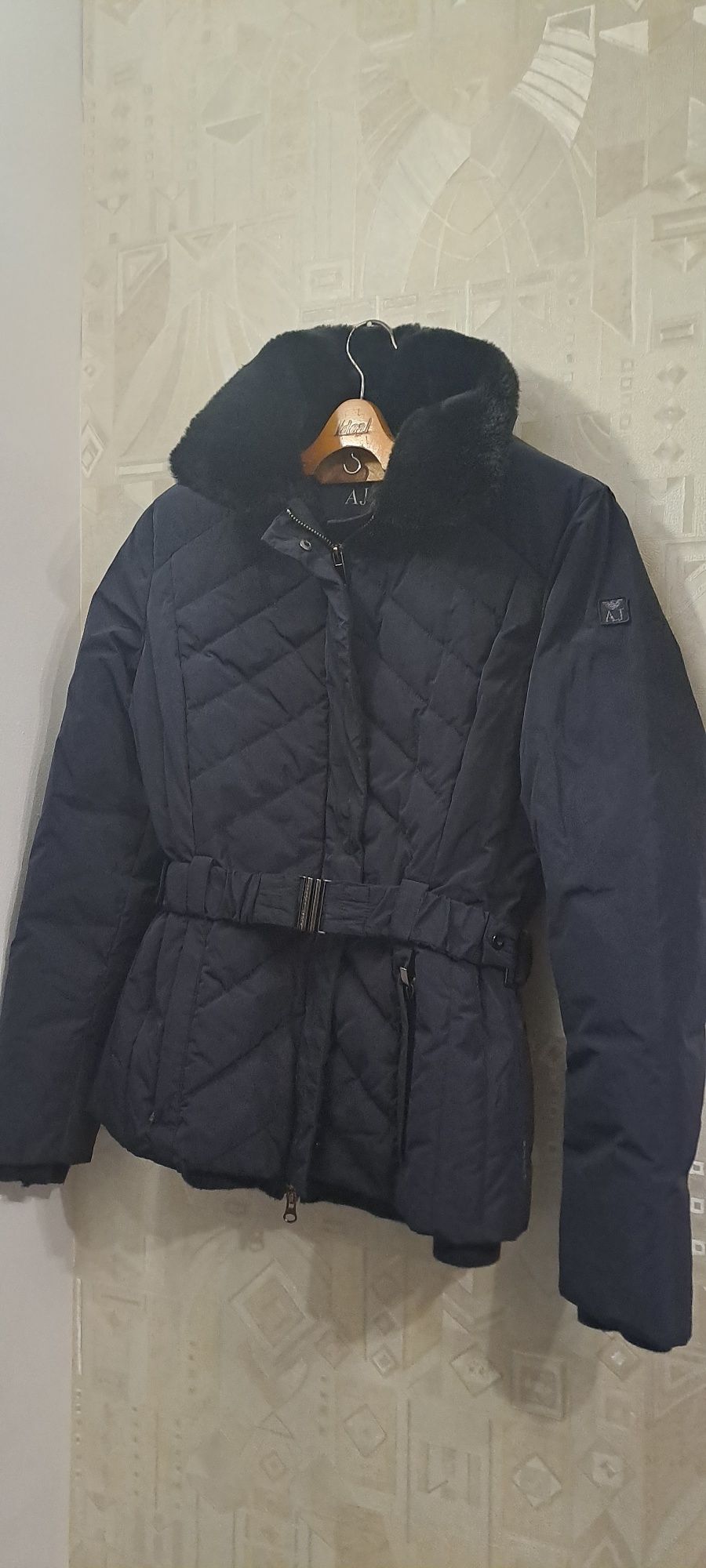 Kurtka damska  Armani Jeans rozm S/M zimowa