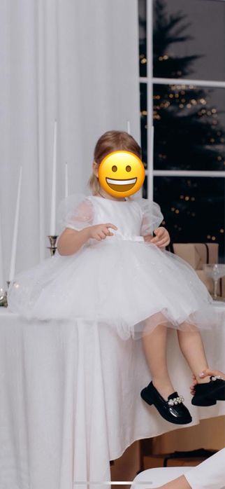 Святкова сукня для дівчинки