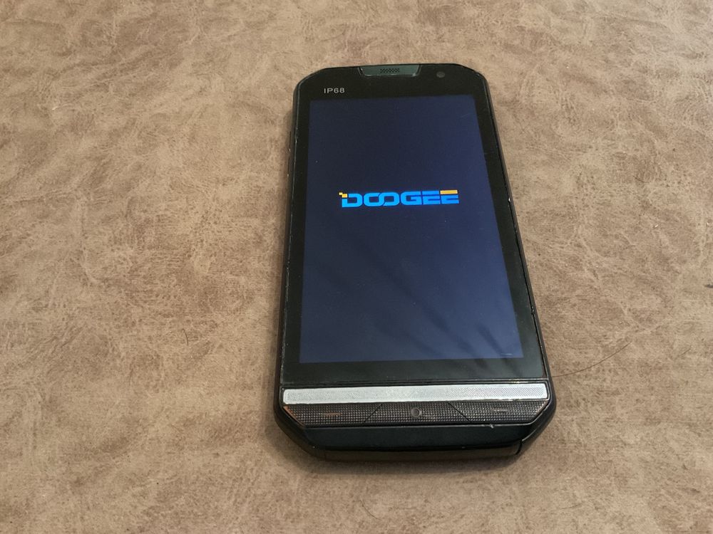 Смартфон Doogee S30 IP68