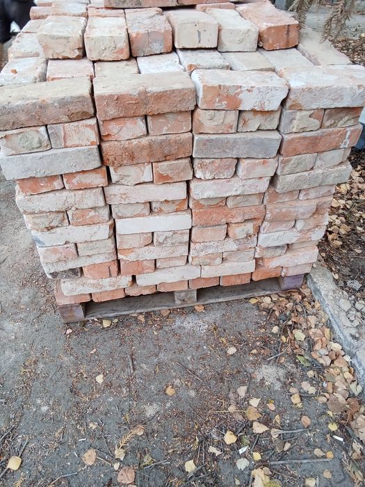 Кирпич б/у 1500штук