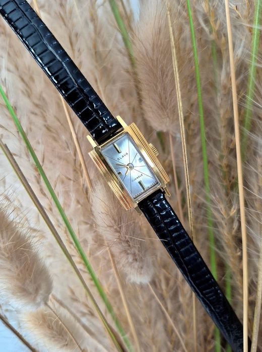 Śliczny stary zegarek mechaniczny Slava