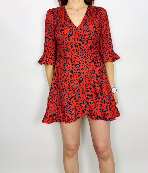 Czerwony kombinezon w panterkę z falbanami S 36