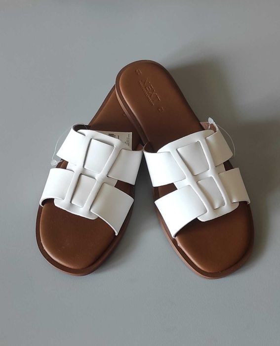 Шльопанці жіночі