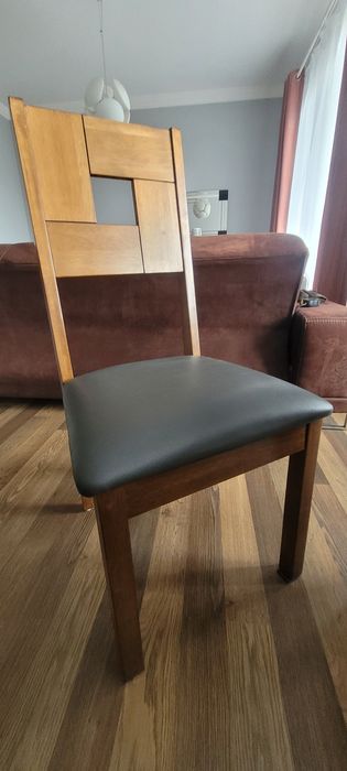 Kolonialny drewniany stół plus 6 krzeseł