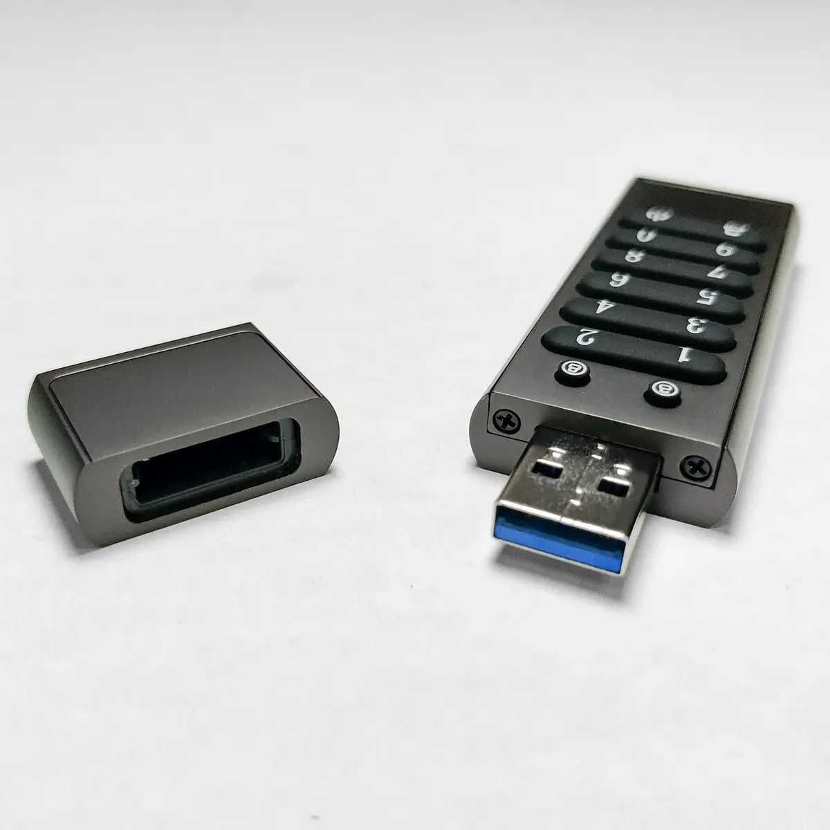 128 ГБ флешка з шифруванням і паролем USB 3.0 металева 160/112 Мб