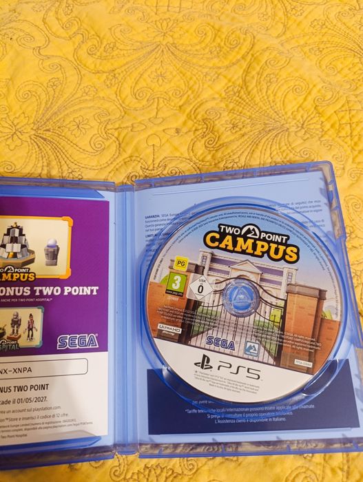 Two Point Campus na PlayStation 4