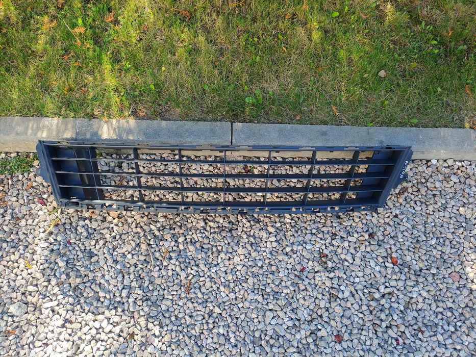 CLIO III 3 KRATKA ŚRODKOWA ZDERZAKA PRZÓD 622541459R