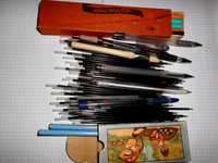 разная канцелярия ; ручки + стержни + карандаши в коробках из ссср