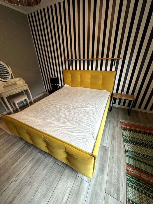 Łóżko - 160 x 200 prawie nowe z materacem :-)