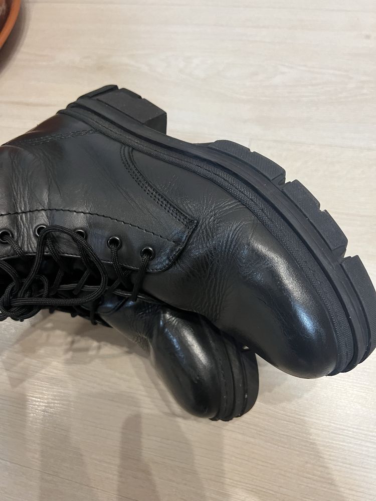 Шкіряні черевики tamaris intertop чорні шкіра черные кожаные