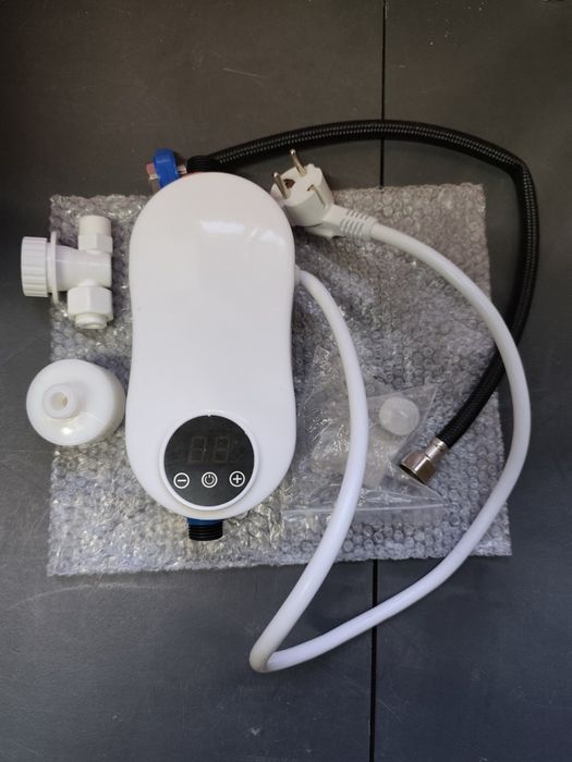 Elektryczny przepływowy podgrzewacz wody 5500 W