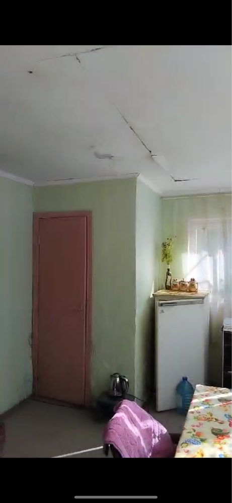 Продам будинок з земельною ділянкою