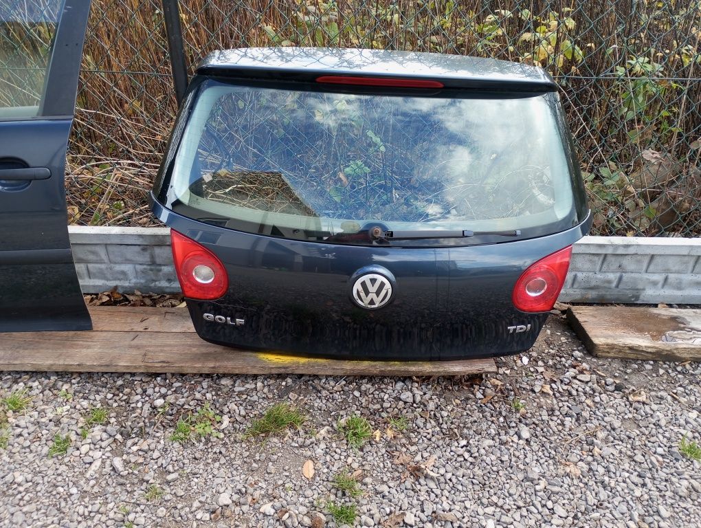 Klapa bagażnika VW Golf V